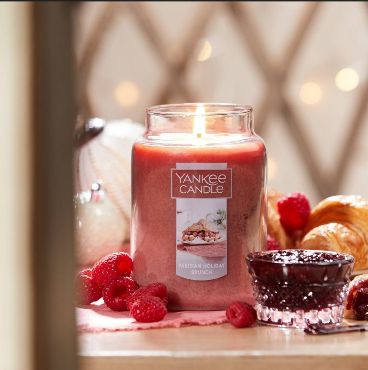 Yankee Candle Parisian Holiday Brunch, Original Large Glass Jar Candle, 22oz