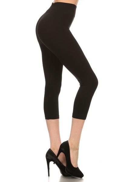 Black Solid Capris