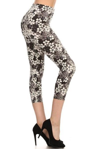 Black &amp; White Floral Buttery Soft Capris